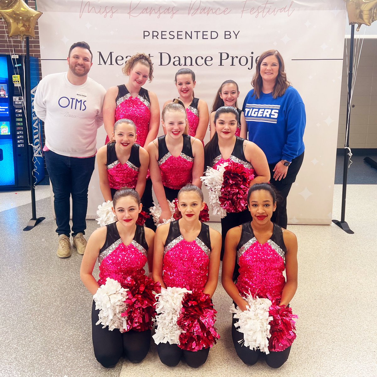 otms_dance's tweet photo. We had such a great day of dancing at #MissKansasDanceFestival yesterday! Thank you to all the family, friends, former Tigerettes, and teachers who braved the subzero temperatures to come out and support us! 💙🤍 https://t.co/k1BxPmUfsg