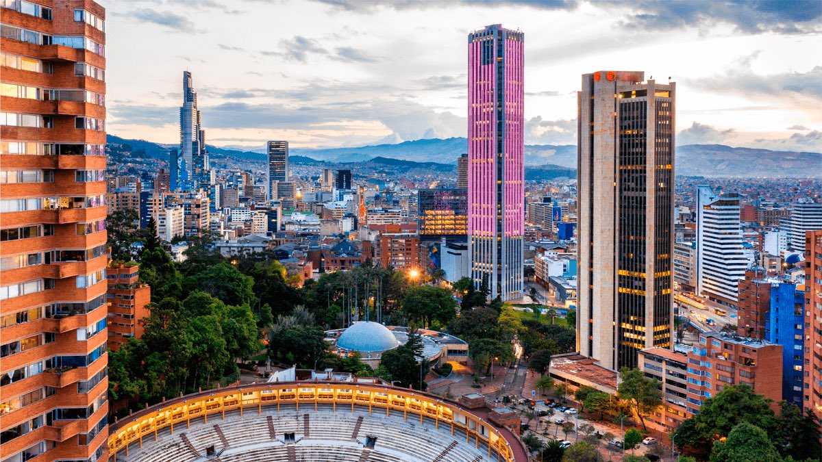 musictrendscol's tweet photo. #EsTendencia: Bogotá está entre los 10 destinos internacionales para viajar este 2024 más votados alrededor del mundo en Tripadvisor 🙌🏻

1. 🇯🇵 Tokyo, Japón 
2. 🇰🇷 Seúl, Corea del Sur
3. 🇻🇳 Halong Bay, Vietnam
4. 🇵🇭 Palawan, Filipinas
5. 🇻🇳 Sapa, Vietnam
6. 🇨🇴 Bogotá, Colombia 
7. 🇹🇭 Pattaya, Tailandia
8. 🇨🇷 Alajuela, Costa Rica
9. 🇰🇭 Phnom Penh, Cambodia
10. 🇲🇾 Kuala Lumpur, Malasia

La Paz 🇧🇴, Santiago de Chile 🇨🇱 y Ciudad de Panamá 🇵🇦 estuvieron en el Top 25.