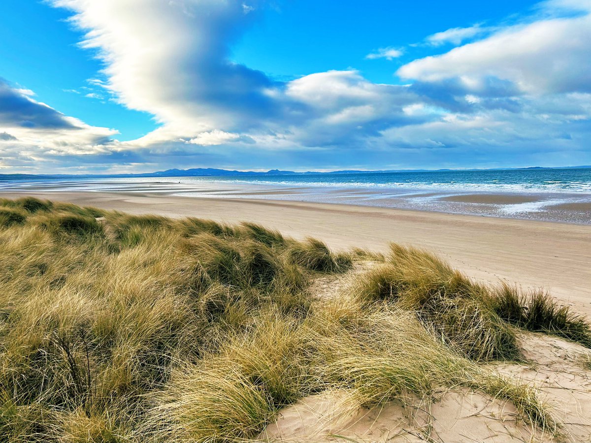 It was pretty gusty on Aberlady Beach
#Windy #SundayFunday #weekend #WeatherUpdate #beach #photography