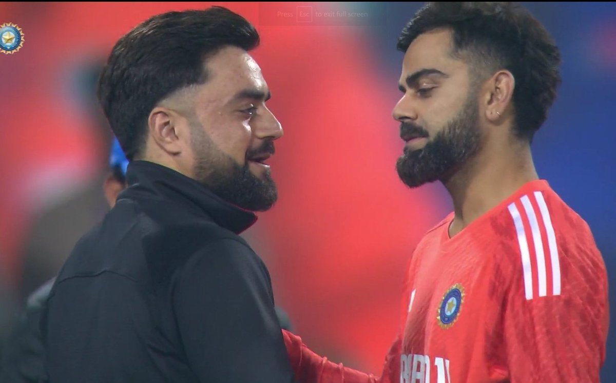 ShamimSports's tweet photo. Virat Kohli with Rashid Khan after the match.🐐 × 🐐.
#ViratKohli #RashidKhan #INDvsAFG #PAKvsNZ #SA20 #Willamson #T20I #T20ls #ViratKohli #BBL13 #T20ls #RohitSharma #INDvsAFG #PakistanCricket #INDvsENG #PAKvsNZ #Cricket #SA20 https://t.co/nzdigzv0v8