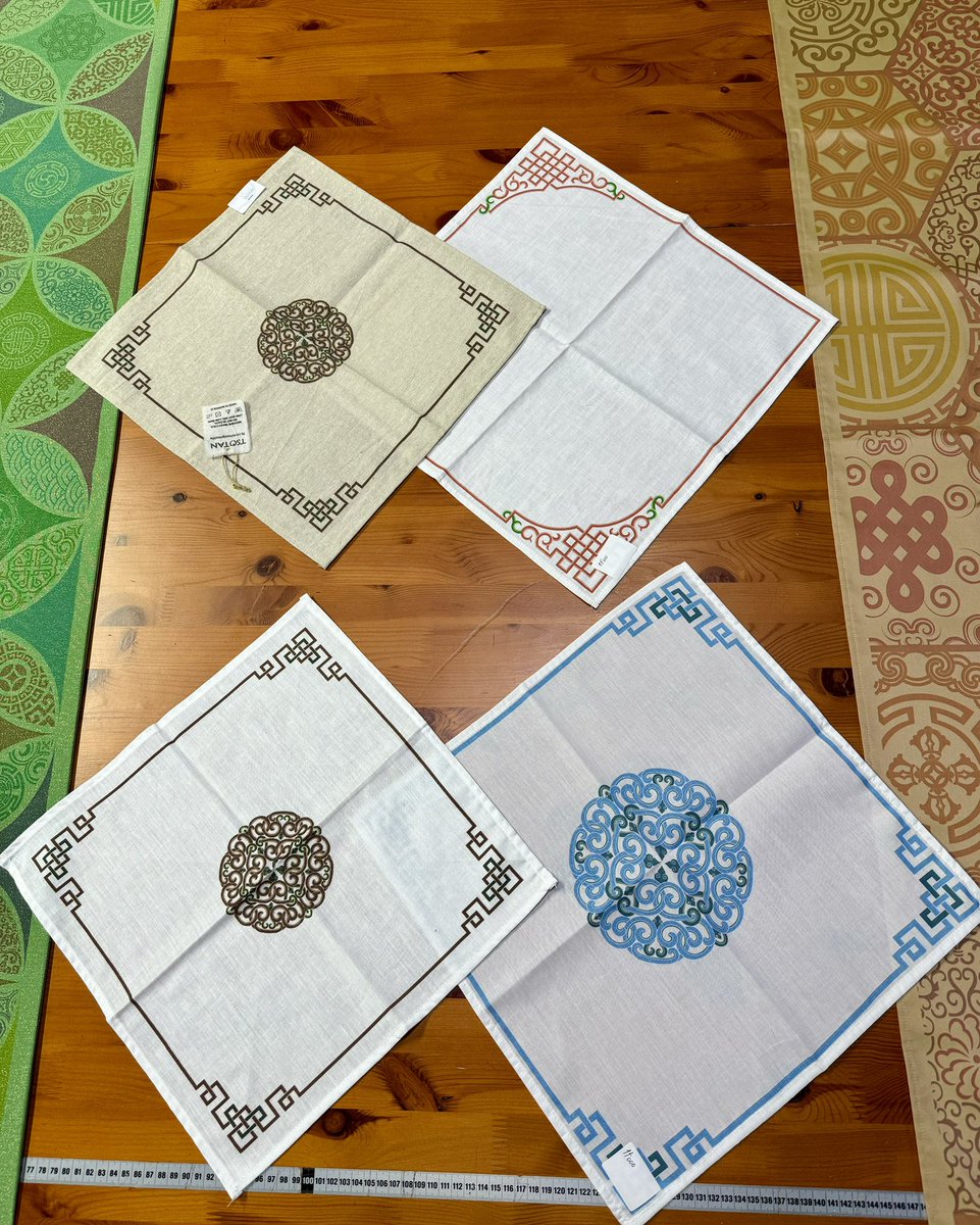 Цагаан сараар ширээгээ чимээрэй.
Манай пэйжээр зочлоорой 

facebook.com/tsotantextile/