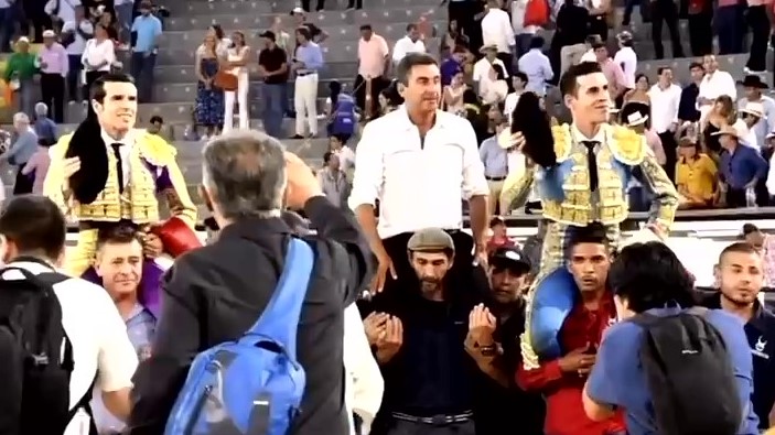 Programa 12 enero 2024 ALEJANDO TALAVANTE TRIUNFA EN CALI -COLOMBIA youtu.be/eHF6a5VsVl4?si… a través de <a href="/YouTube/">YouTube</a>