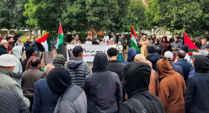 Alaa247267's tweet photo. " When you need thousands of demonstrations to convince people that killing children is a bad thing , then you will know that humanity has been destroyed "

" عندما تحتاج إلى آلاف المظاهرات لتقنع الناس أن قتل الأطفال أمر سئي ، هنا سوف تعرف أن الإنسانية قد تدمرت "

#FreePalestine https://t.co/asVfcVNCyD