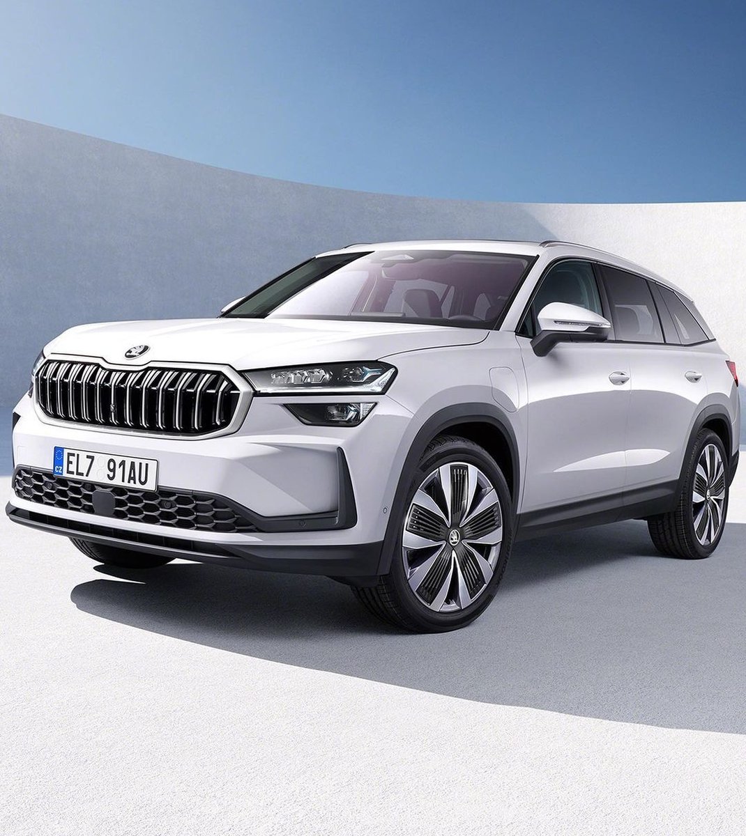 Aquí tienes el nuevo #Skoda #Kodiaq llámanos 924 500 069