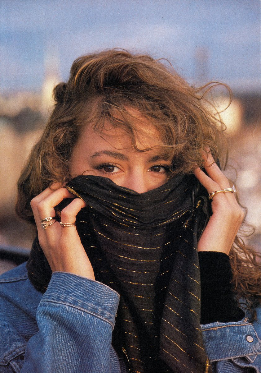 MariahMagazines's tweet photo. Pages 1-4 https://t.co/oJgj3Dy9Ez