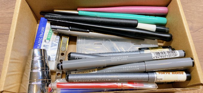 待って手描きの時のベスト一軍キレイなまんま出て来twww https://t.co/NgY8qC9VqH