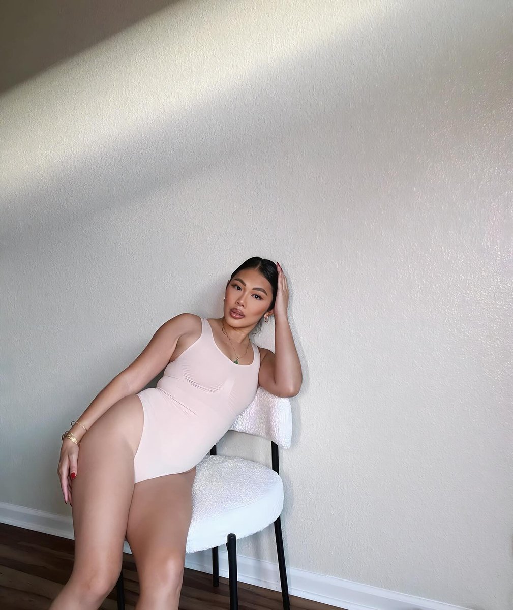All smiles when ur feelin' snatched in Nearly Naked 💯 @ykcivs If ur closet's craving some new new, head to Yitty.com while our weekend sale is still live for a whole lotta $$$avings.