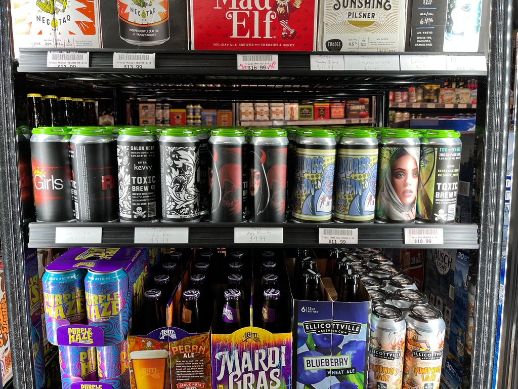 ToxicBrewCo1's tweet photo. Stocking up the fridge so you can hunker down in this cold? Hometown hooch heroes Belmont Party Supply have our craft cans along with hundreds more from the best breweries in Ohio and all over the country, as well as the finest selection of spirits you'll find around https://t.co/gdwPDMjacI