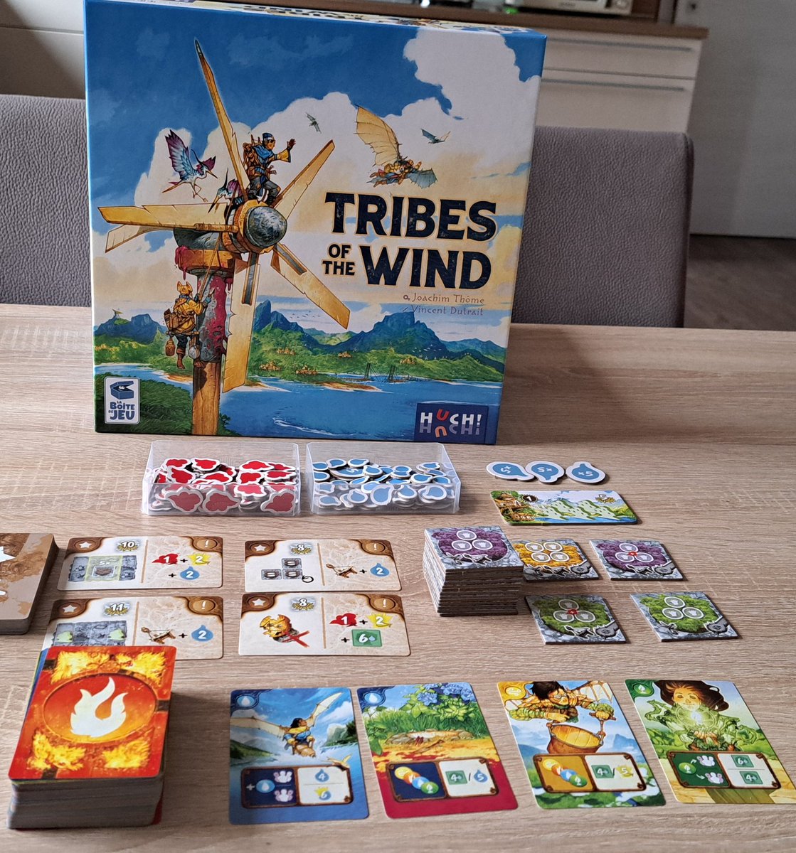 Sibi30015224's tweet photo. Wir treiben es heute im Wind. #TribesOfTheWind. Diesmal zu zweit. Super 2-Personenspiel. Denke der Sweetspot liegt bei 3 Personen. Wobei es zu zweit genau so gut funktioniert. Einfach ein gutes Spiel. Mag das Artwork. Spielerisch auch sehr fluffig, nicht zu komplex. Gutes Paket🙂 https://t.co/sojinoSFyb
