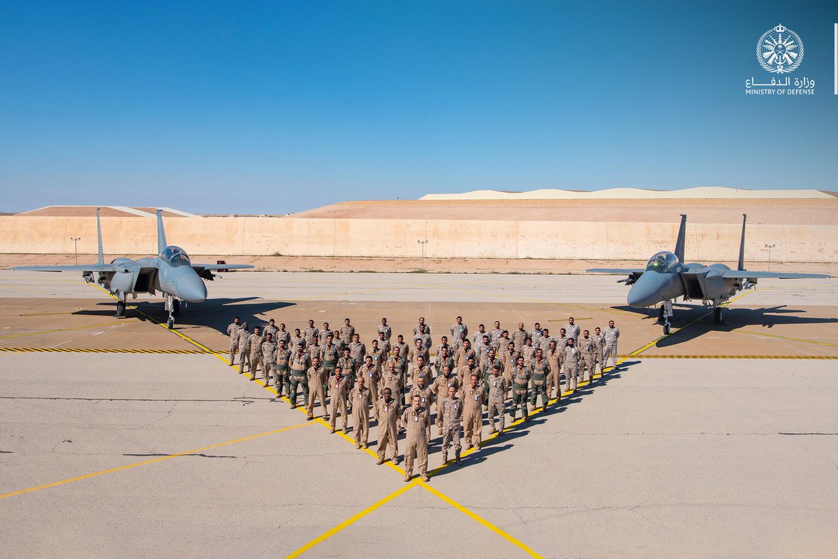 modgovksa's tweet photo. سمو قائد #القوات_الجوية الفريق الركن تركي بن بندر بن عبدالعزيز، يفتتح السرب الـ 17 بقاعدة الملك سعود بالقطاع الشرقي، الذي تمثل منظومة طائرات «ف-15 إس أي» نواته الأولى. https://t.co/lulUHo8sag