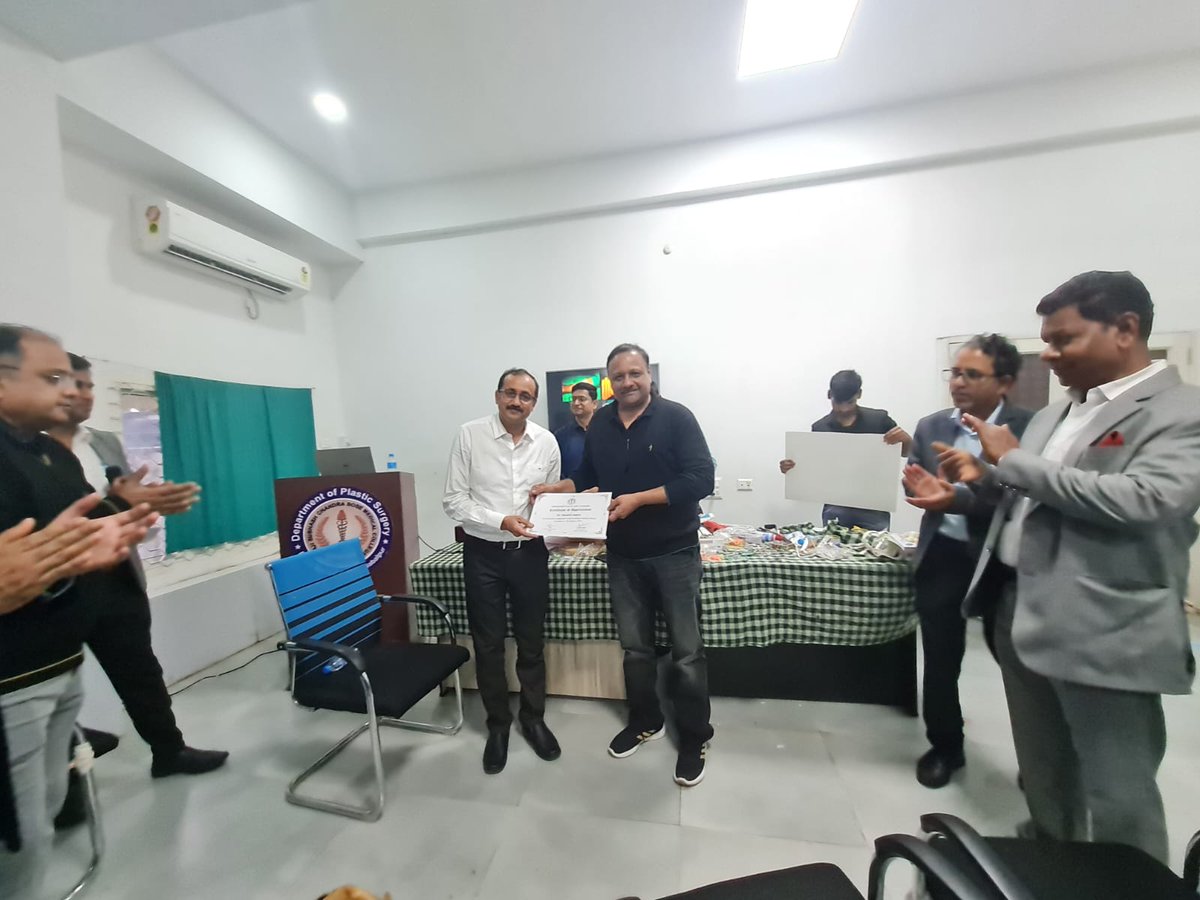 drpa's tweet photo. We have established the Splint lab at Department of Plastic surgery, NSCB medical college Jabalpur on 7th January 2024.

Big thanks to Dr Shailesh Gupta from Indore for teaching us and conducting splint making workshop.

One step ahead in skill development https://t.co/yH3IxM3KNT