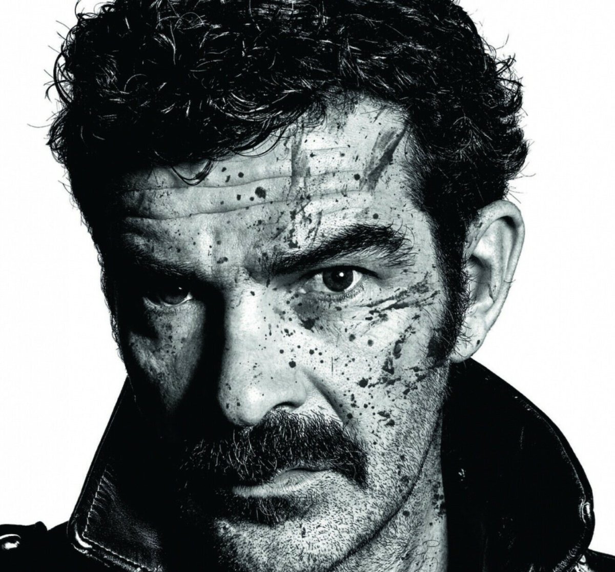 franceinter's tweet image. C'est le moment d'écouter #LeGranddimancheSoir ! On reçoit @ChristelChollet pour "L'Empiafée" et son nouveau spectacle "Reconditionnée". Côté #live musical, place à #JohnnyMontreuil ! Venez, on est en direct et c'est maintenant ! ➡️ l.franceinter.fr/eyM

@Charlineaparis