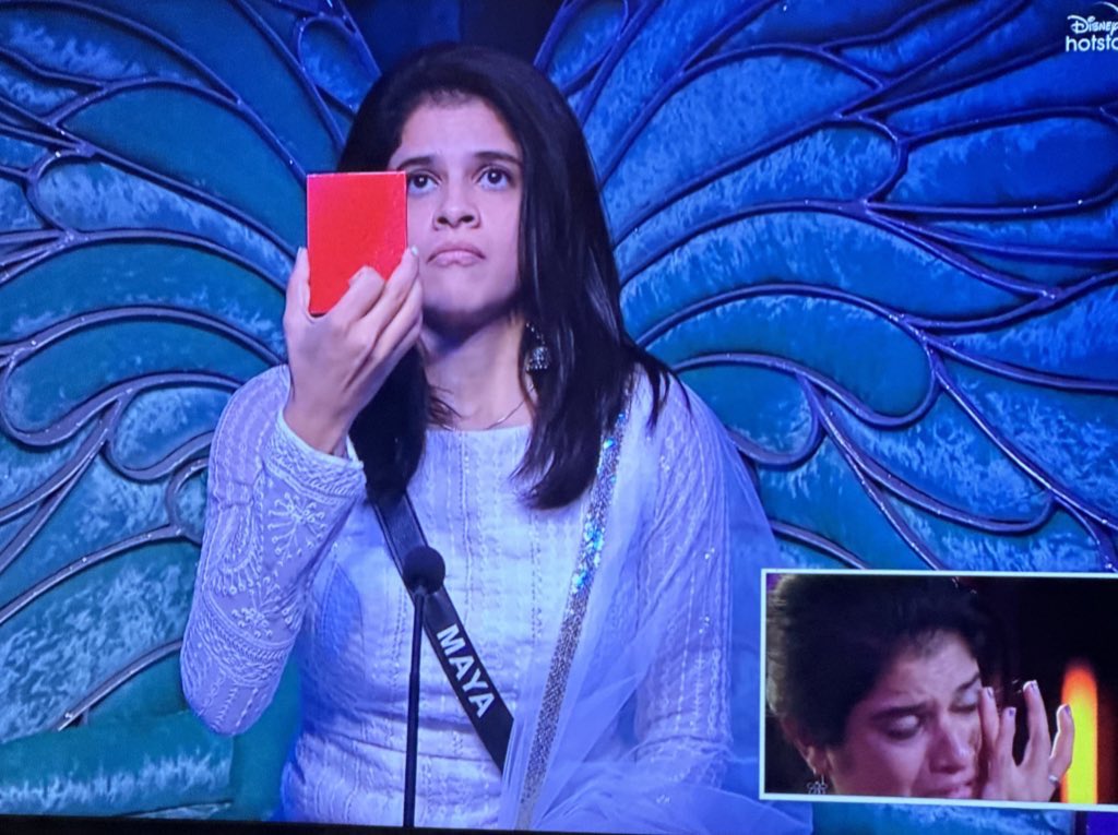 WizzGod01's tweet photo. Red card to Red light elimination 😂😂😂

Most satisfying eviction ever #Toxicmaya 🤗😂

#BiggBossTamil7 #BiggBossTamil #Archana #RIPmayasquad https://t.co/vl3tNBkWKg