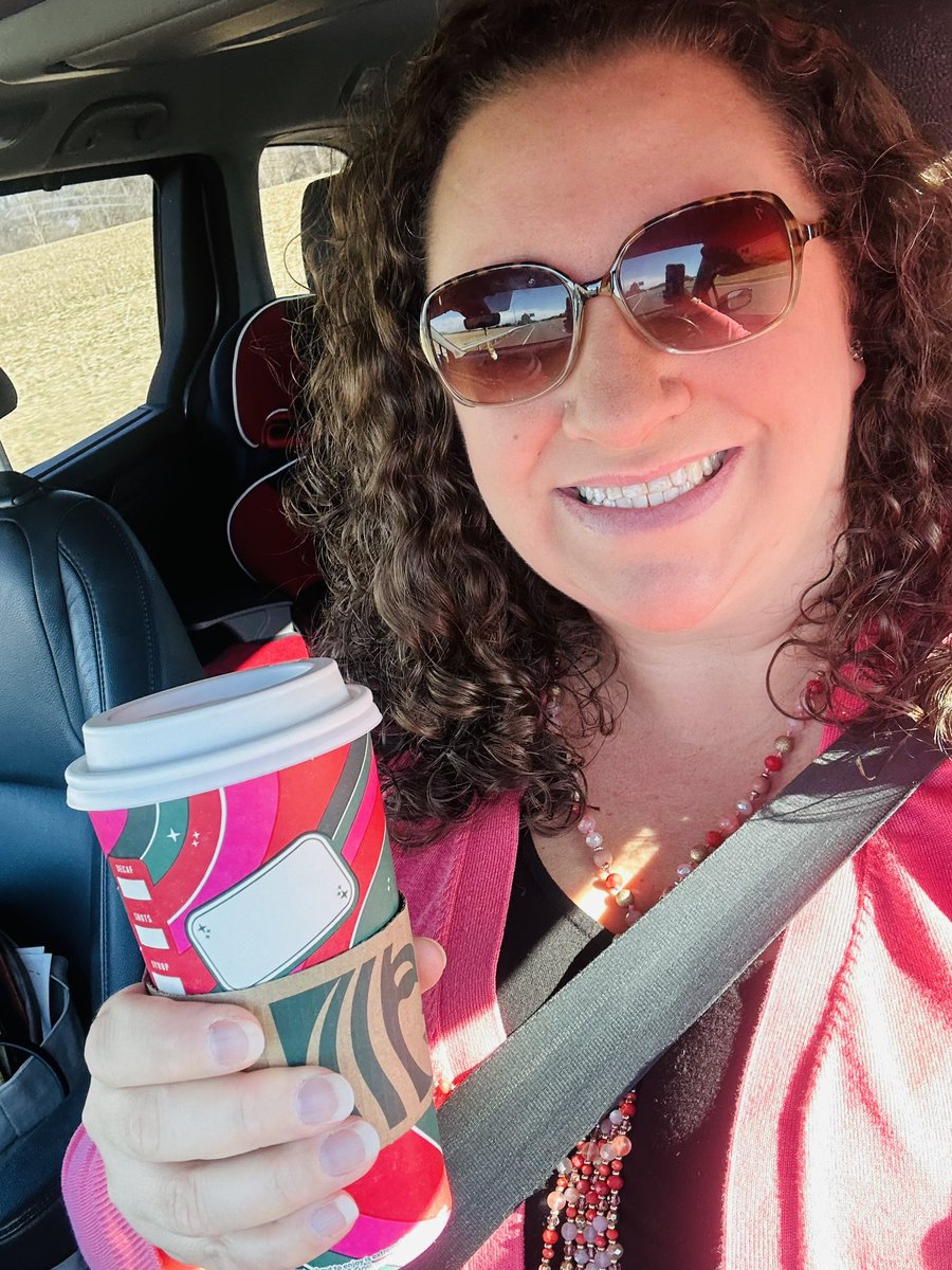 ErinAndersonRE's tweet photo. Heading to ⭐️ Holllywood ⭐️! Not the one you think…Hollywood, MD in St Mary’s Co! Let’s go see some waterfronts ⚓️ in southern MD! But first-Starbucks! 🚙❤️⭐️ #EasternShoreErin #RealtorsRunOnStarbucks #RealtorLife #ShowingProperty #SundayShowings #WaterfrontHomes #RealtorMomLife https://t.co/XN0L3kjqE7