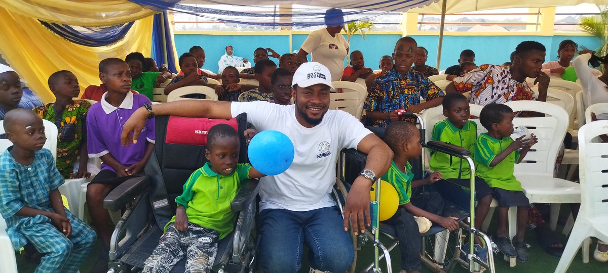 ajala_adetunji's tweet photo. Apart from being a farmer, youth enthusiast and development practitioner,I'm also passionate about the children & the Vulnerables in the Society. I led a team of youth @nycn_osun in a walk by #Caldev Initiative . Special thanks to @bamidelesalamBS for your vision to touch lives https://t.co/ZGQ2yLFDop