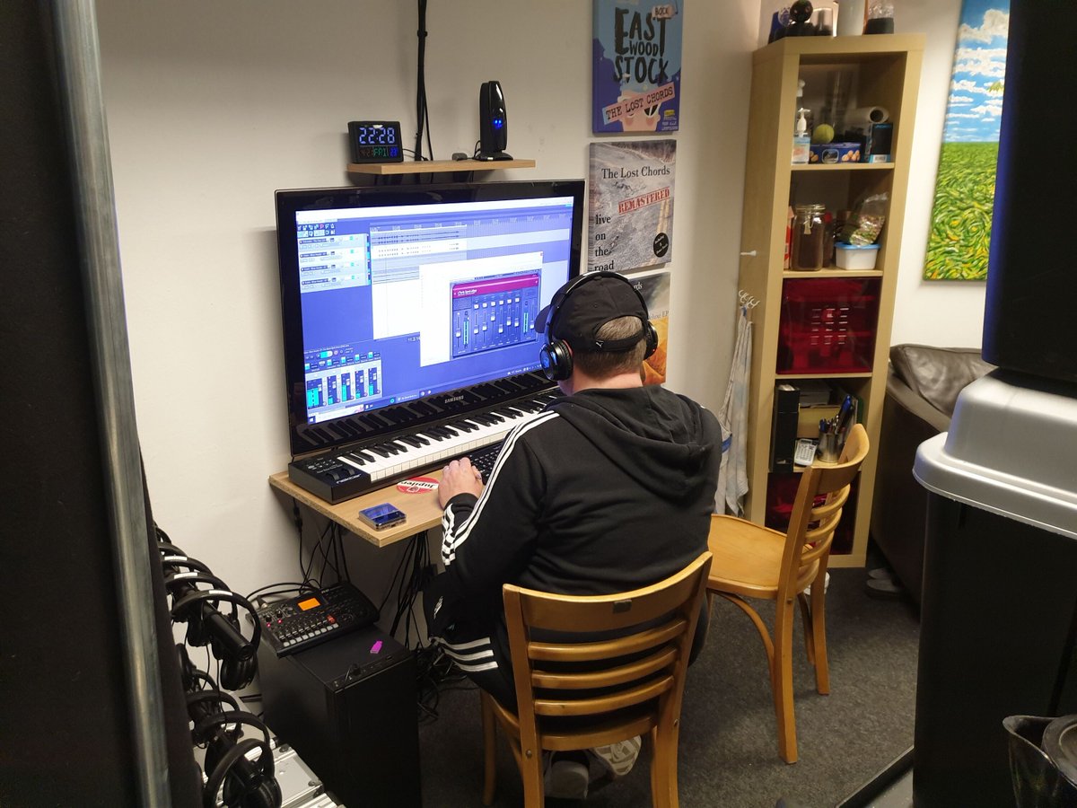 The Lost Chords are finishing their next single!

thelostchords.com
(link in bio)
#thelostchords #concert #newrelease #unsignedband #progrock #Spotify #AppleMusic #oosterhout #music