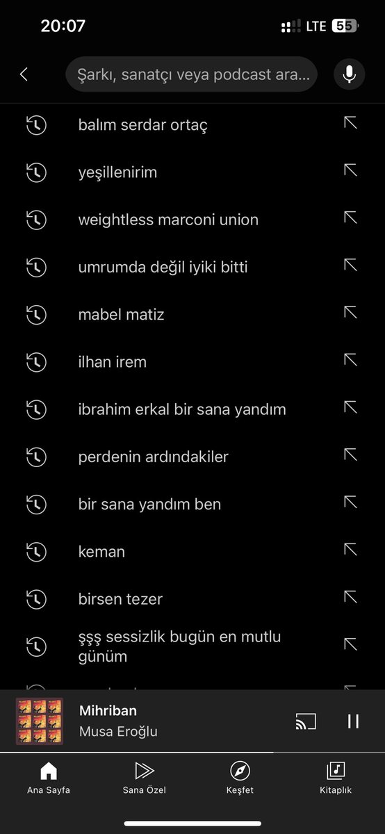 sinan___ylmz's tweet photo. @hadiabiiiiii  müzik dinlemeye niyetlenirlen dert sahibi oldum https://t.co/U8PWw50uNM