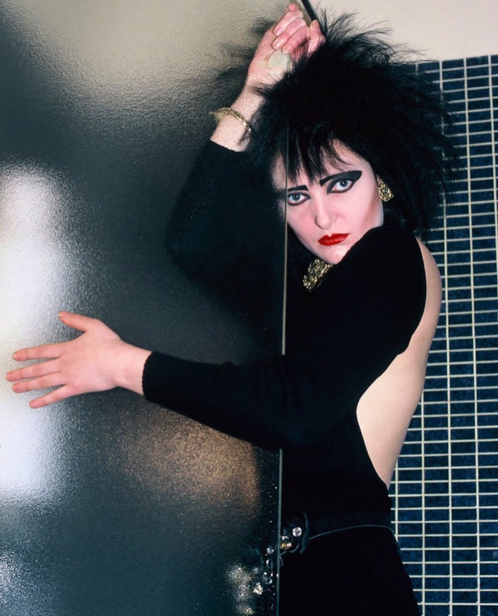 PunKandStuff's tweet photo. Siouxsie Sioux - Photographed in Paris - 1986 
Photo (c) Pierre Terrasson https://t.co/1tD1xdMw10