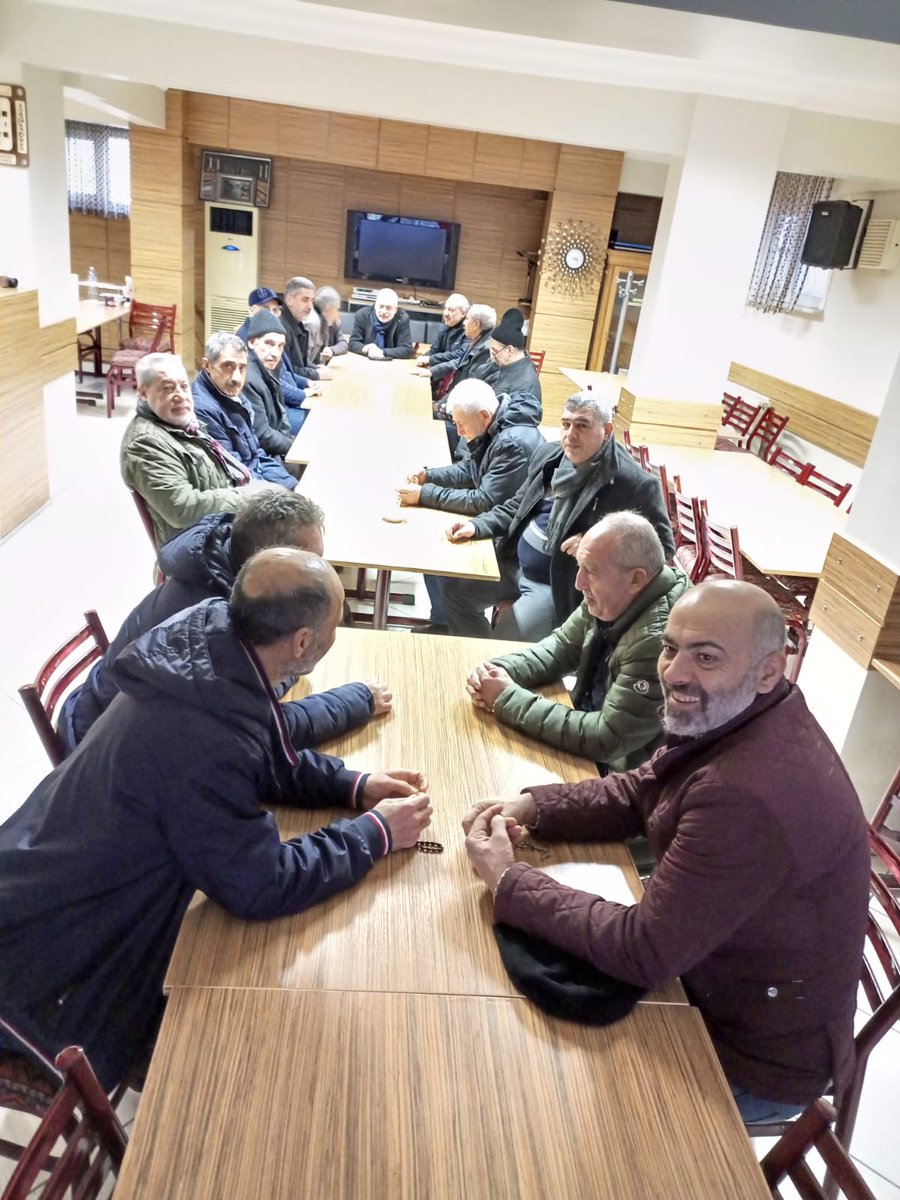 AkmeseSecim's tweet photo. Avut Derneğinde Kıymetli Hemşehrilerimizle Hasbihal ettik.. Yüce Rabbimiz Birlik ve Beraberliğimizi Daim Eylesin İnşallah...
#İstanbul #Çüngüş #Avut https://t.co/xW1m6l9xtR