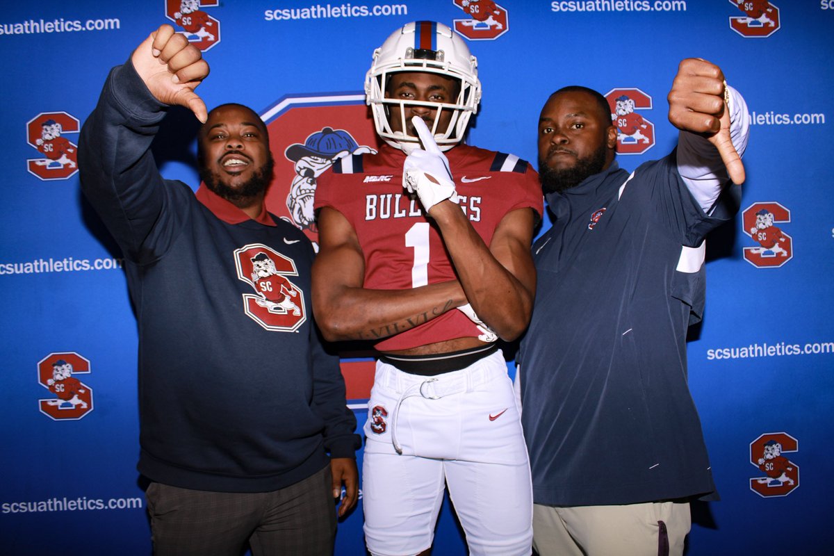 Logan_jones2020's tweet photo. Extremely Blessed and thankful!! First of all, I would be nothing without the most High 🙏🏿I want to thank the whole South Carolina State coaching staff for the great visit ! IM COMING HOME ! Go DOGS🐶 ! @coachberry77 @kevinJking4… In due time ⏳..
Isaiah 40:31 https://t.co/bOlIuck6nT