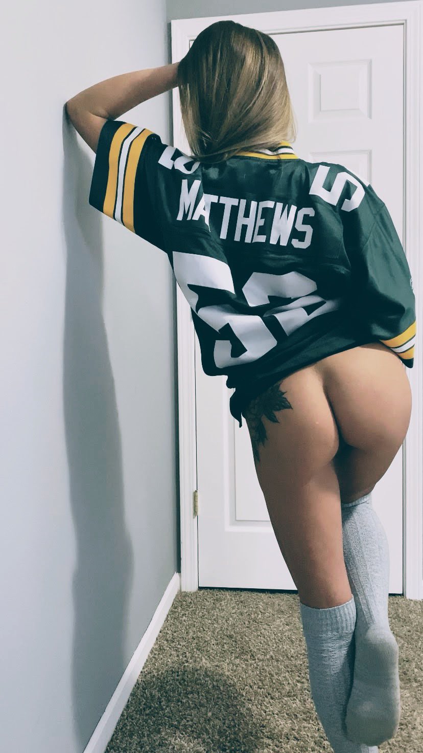Let’s go Greenbay! #nsfw #fyp #football #homegrown https://t.co/UqBDxr6DXF