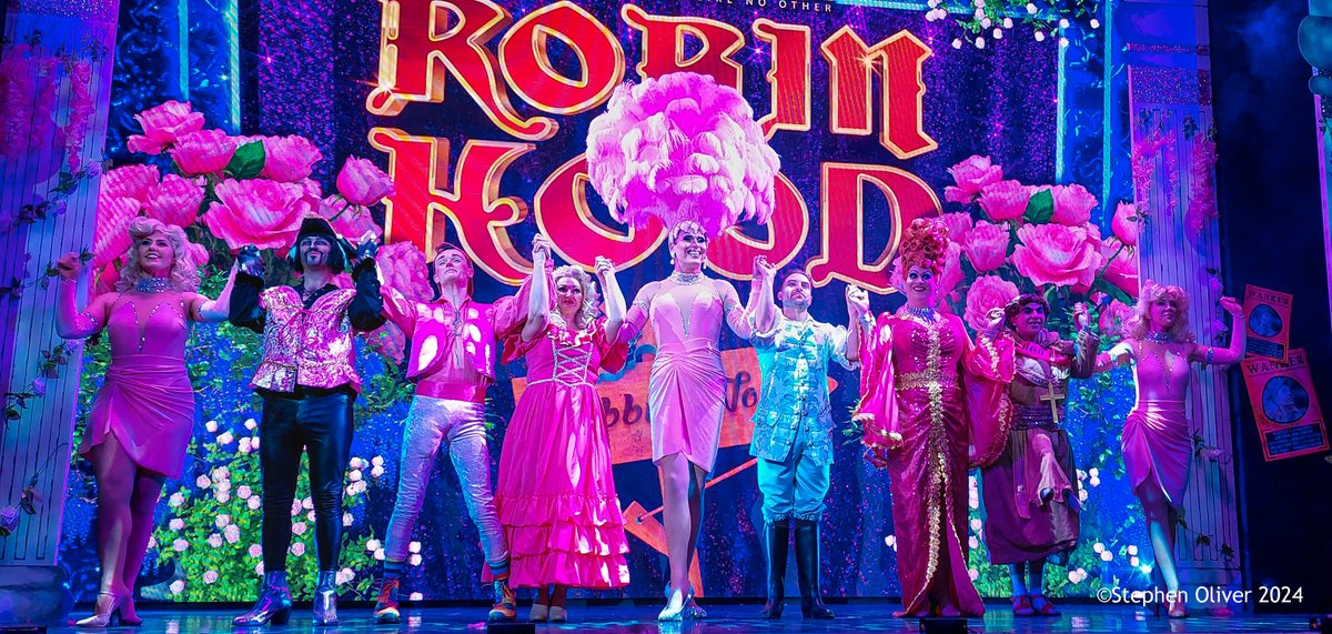 NETheatreGuide tweet media