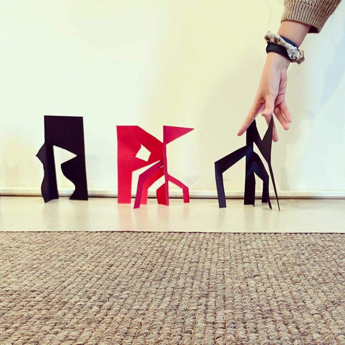 Maushaus_Arq's tweet photo. Los amigos de Chillida
Chillida y Calder :) Mila esker Familiak!
@Chillida_Leku @Chillida100 #movil #estabile #oreka #portrait #float #gravedadcero #aniversario #losamogosdechillida #calder #estabile #movil #sandy https://t.co/11JXDlx8Mj
