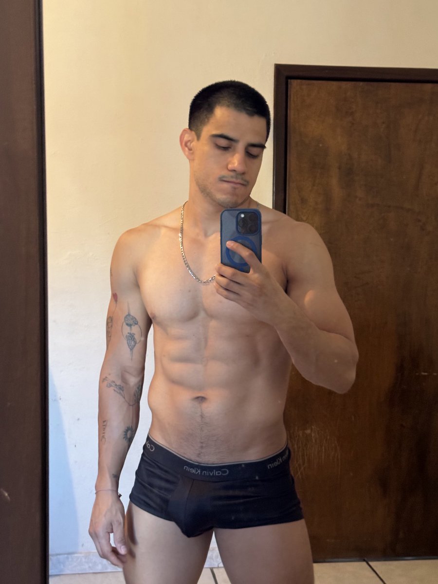 martinmorals_'s tweet photo. Levantarse y darse un baño para iniciar bien el día 🤙🏼 https://t.co/uFC4CWvqXT