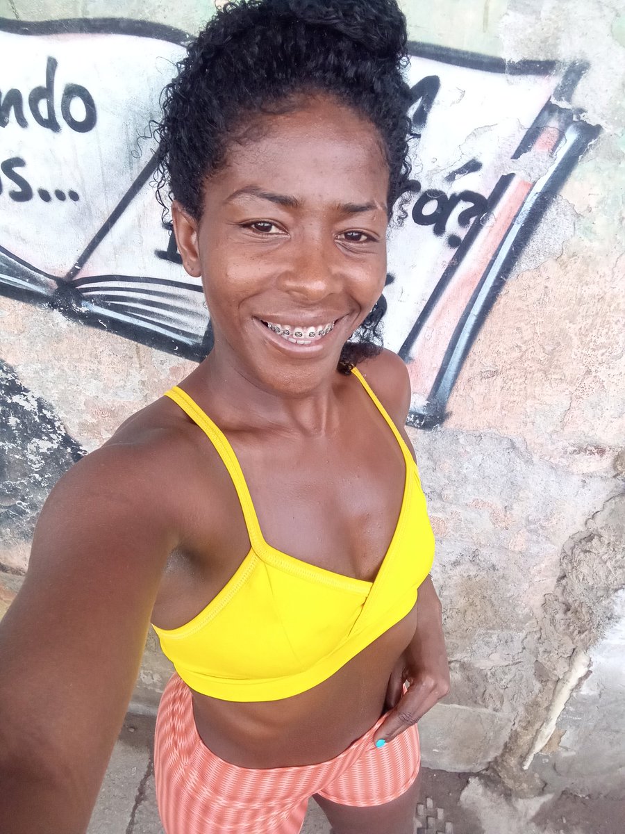 O que vem debaixo não me atinge o que vem de cima só me fortalece👇👆💪