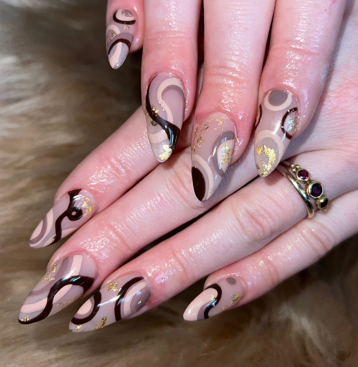 realie_unique's tweet photo. @SexyyRed314_ Miami TRAVELING Nail Artist checking in‼️✨

I do all types of nails! If you ever need! https://t.co/rokZqjYmoT