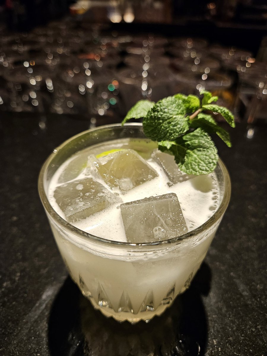 pidawang292's tweet photo. 🍸 https://t.co/r42OVLyIge