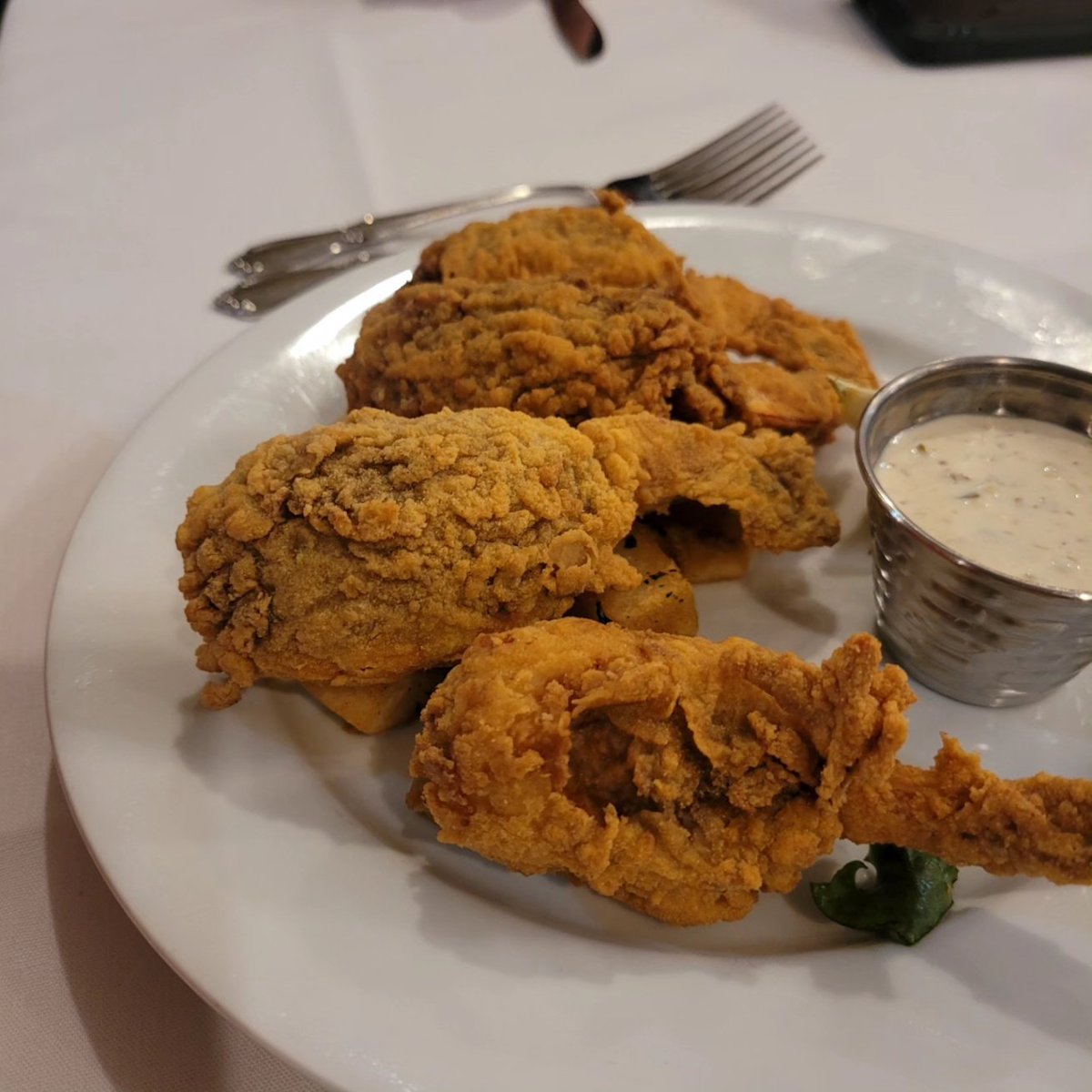 soulfoodscholar's tweet photo. Lunch at the famous @Dooky_Chase: #chickenandsausagegumbo🥘🍛, shrimp clemenceau (#shrimp sautéed with garlic sauce, #peas, #mushrooms, and #brabant #potatoes), fried stuffed shrimp, https://t.co/pVffo5AJ0h