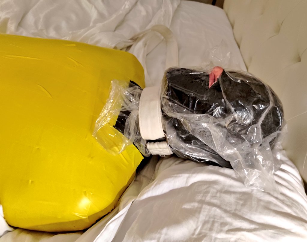 Bondagejock tweet media