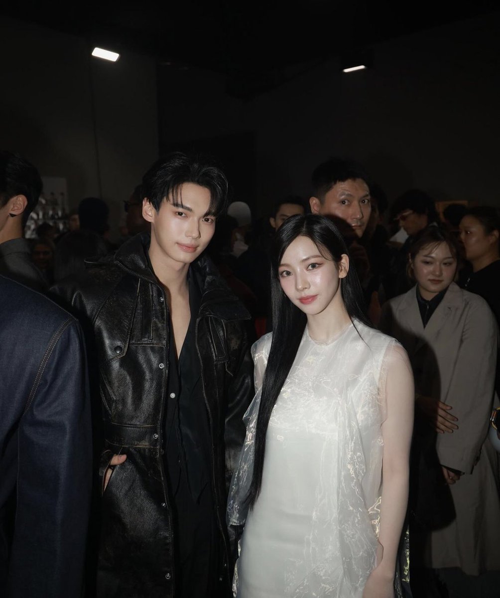 TheSarangheOppa's tweet photo. Win Metawin with Lee Jae Wook &amp; aespa’s Karina at Prada Milan Fashion Week 2024 ✨

#PradaFW24 #PradaFW24xWIN #PradaFW24xKARINA #JAEWOOKxPRADA https://t.co/QYjakkZF9b