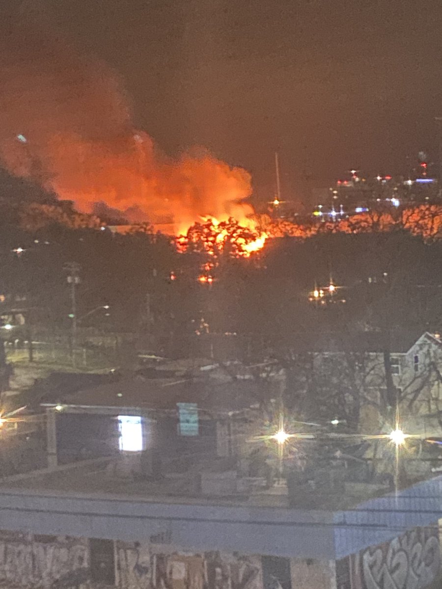 ElanRene's tweet photo. @AustinFireInfo It was freaky. Glad it was a construction site and not someone’s home just yet https://t.co/zNhYG5Womj