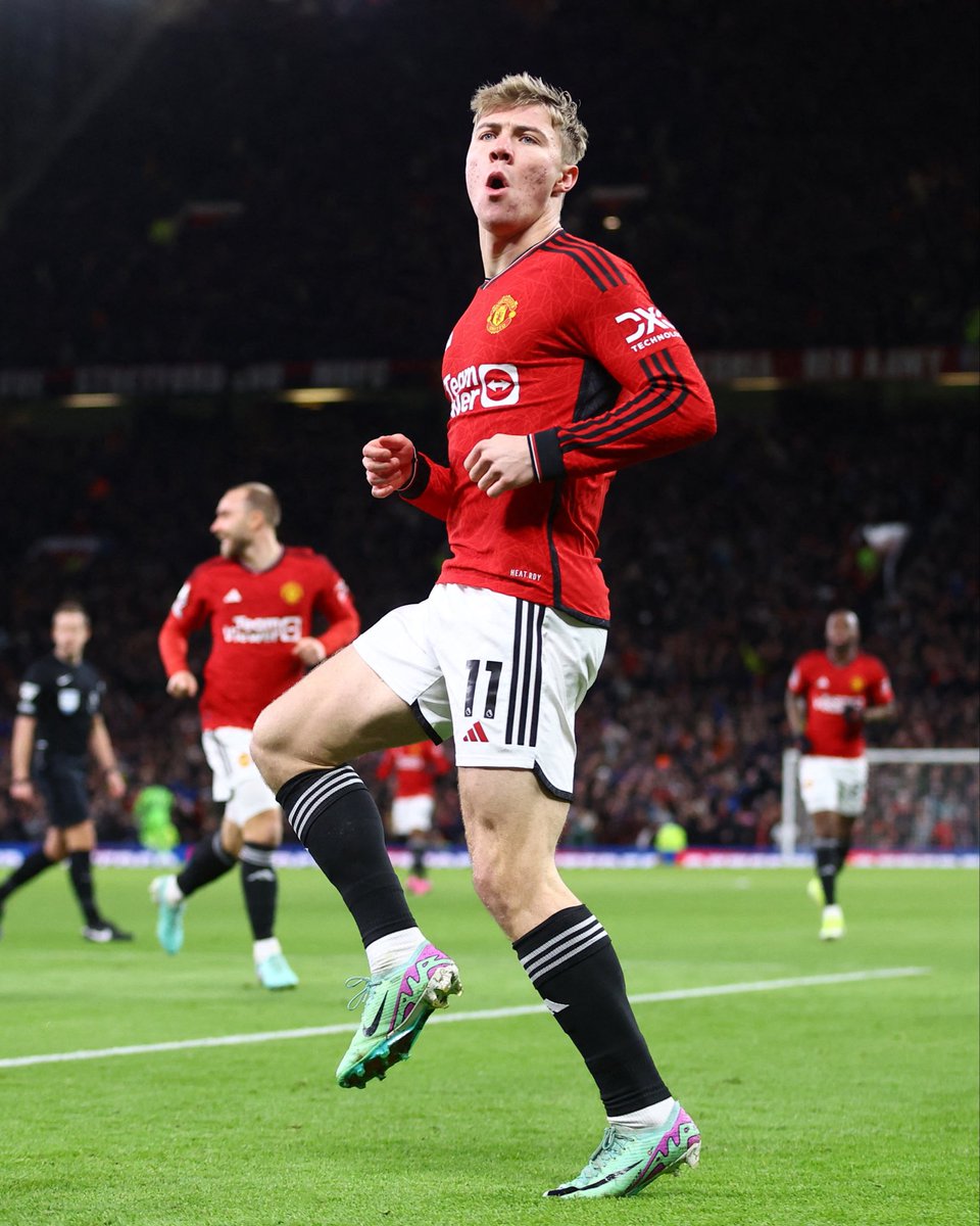 jamih_e's tweet photo. A rocket from Rasmus! 🚀
#Hoejlund #MUNTOT https://t.co/eF4lg0bpIP