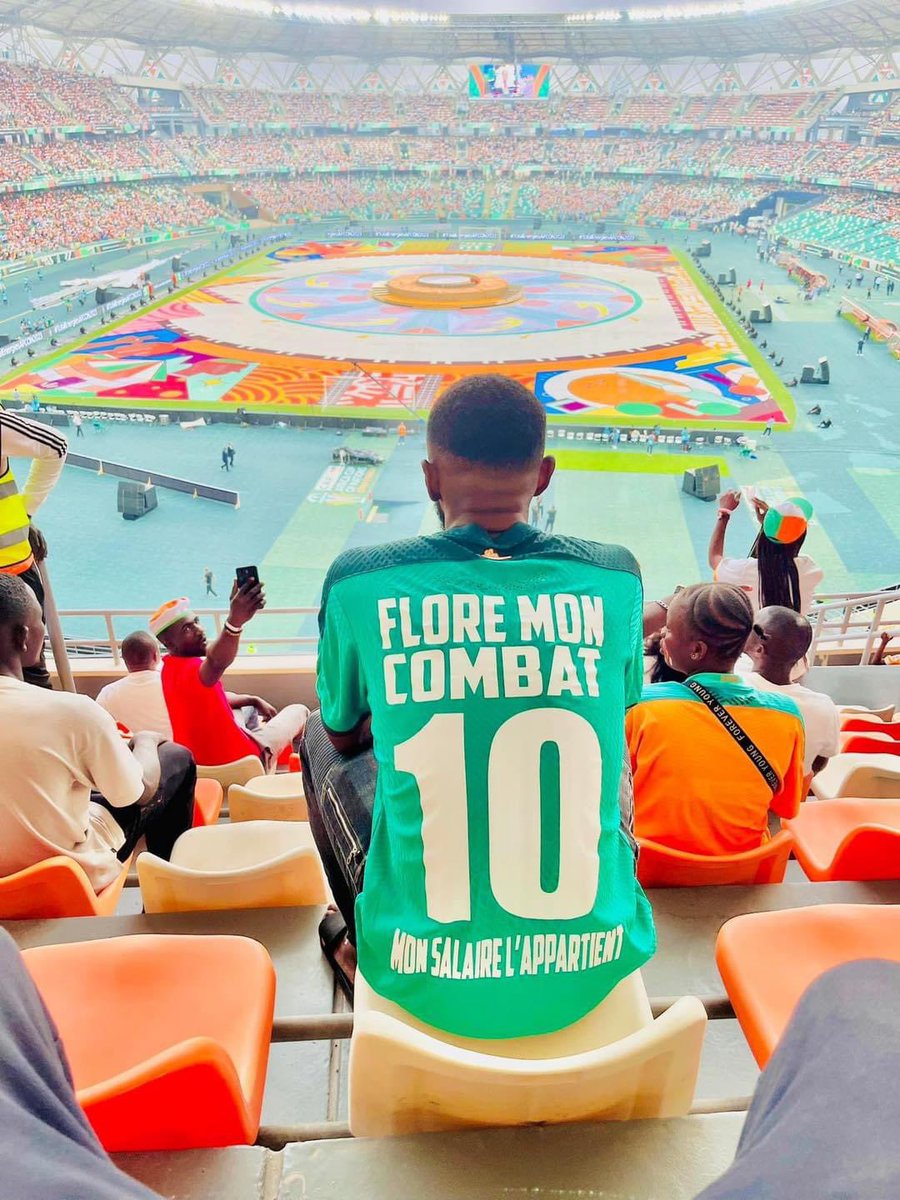 unefeeababi's tweet photo. Mdr venez on fait un mini thread mettez sous ce tweet les personnalisations des maillots les plus drôles du début de la #CAN2023 https://t.co/wlH0hMaBtx