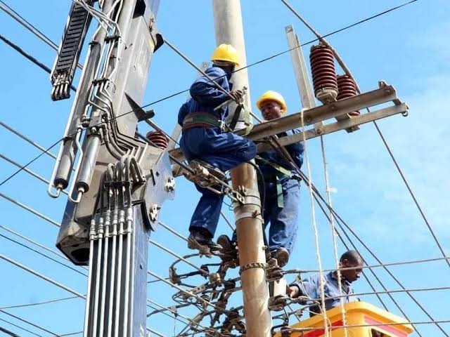 PrairieBuilders's tweet photo. HOW TO APPLY FOR FIRST TIME KENYA POWER CONNECTION 

Bookmark and Retweet

You can do this in two ways

• Physically
• Online https://t.co/Gw5S63Mg6m