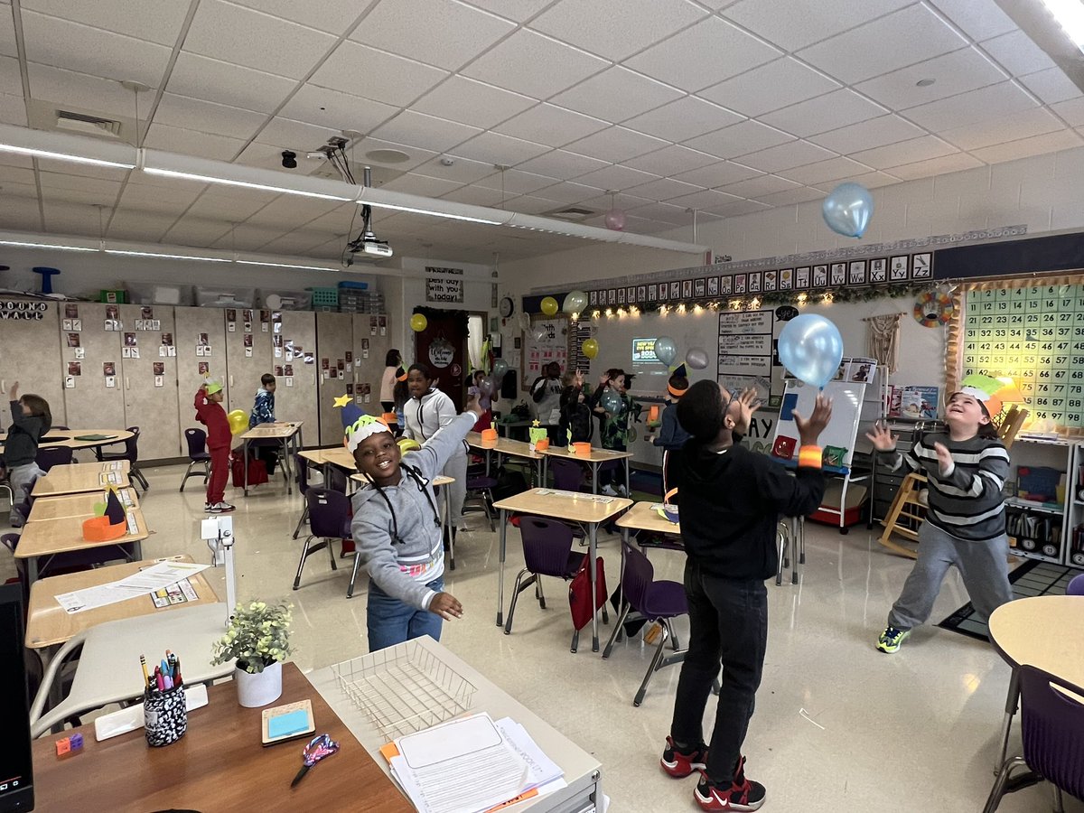 Mrs. Kohrt tweet media