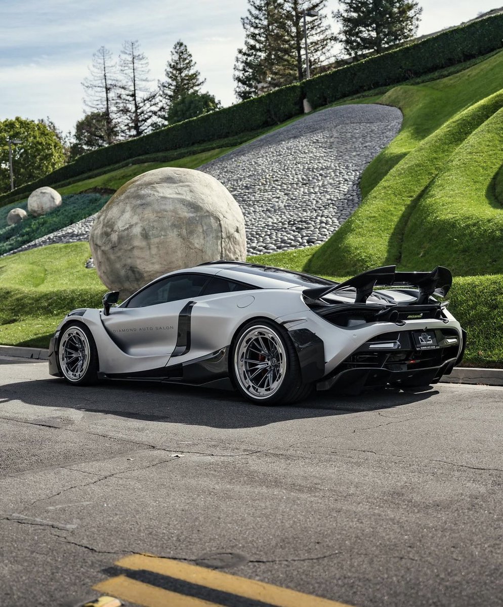 LuxuryCars365's tweet photo. McLaren 720S ♠️ https://t.co/pTjIvPTHar