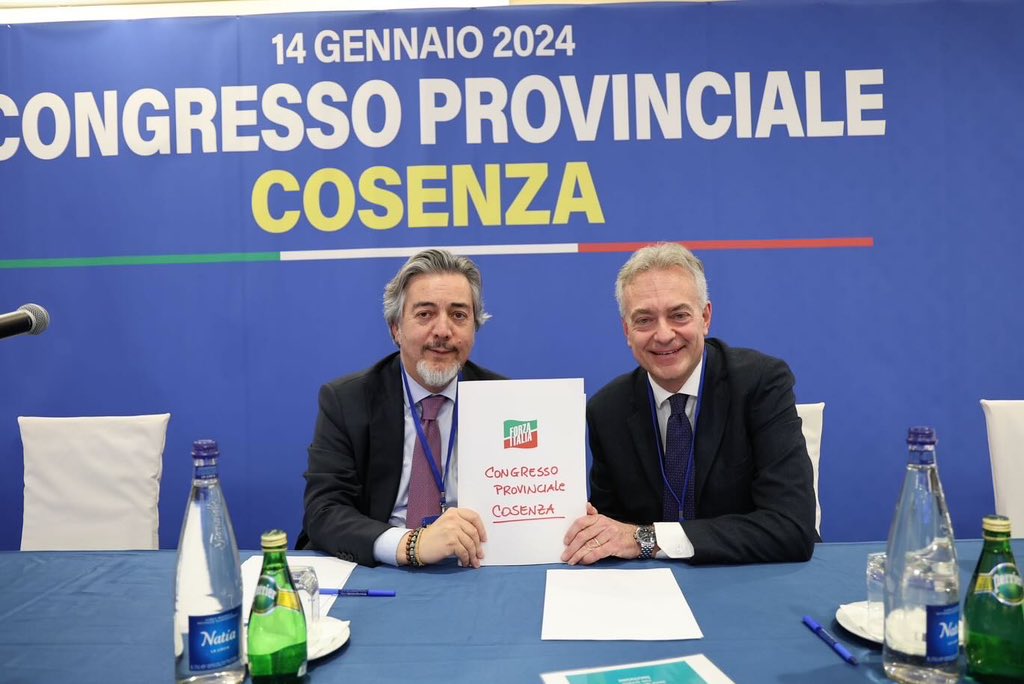 frabattistoni's tweet photo. Oggi a #Cosenza ho presieduto il Congresso Provinciale di @forza_italia alla presenza del nostro Segretario @Antonio_Tajani.
In tantissimi per l’elezione all’unanimità del Coordinatore Provinciale @galloofficial
Complimenti Gianluca e buon lavoro! https://t.co/XKIe2zATCL