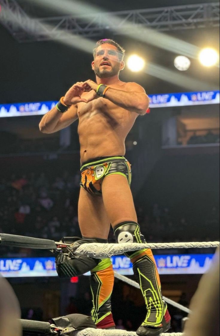 let’s bring some good vibes to the tl

say something positive about Johnny Gargano 🙂
#JohnyGargano #JohnnyWrestling