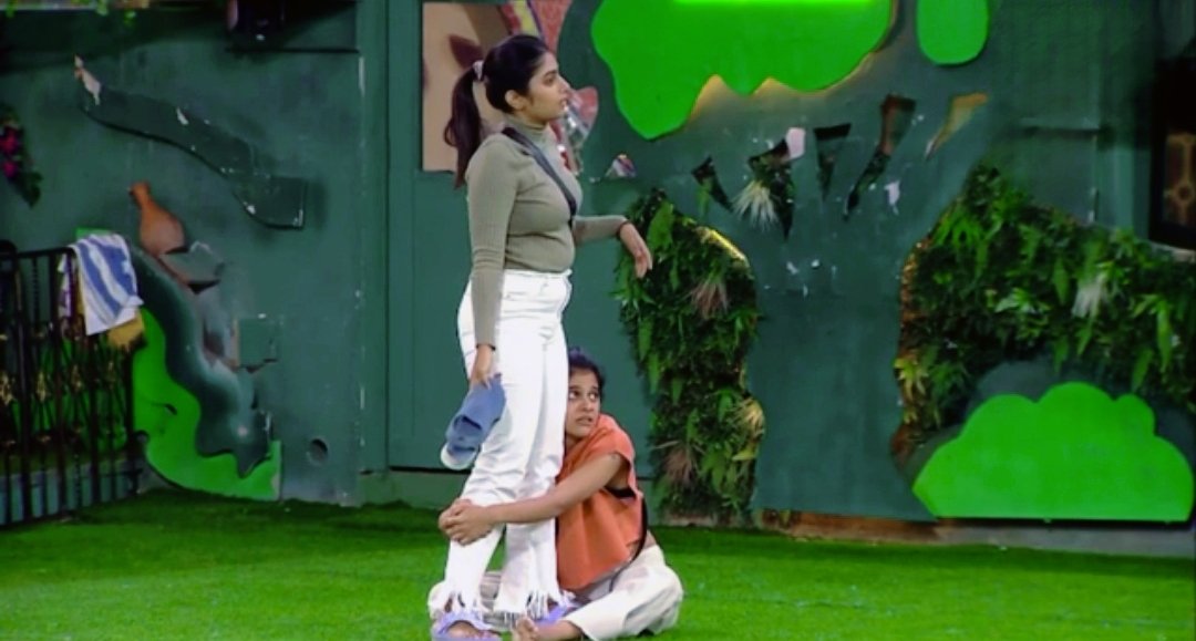 WizzGod01's tweet photo. PR Bots not even touch the runner position 😂😂

#Mani votes beat panna vakku illa winner ku asai pandringaley da joker😭🤣

#RIPmayaSquad #Toxicmaya

#BiggBossTamil7 #BiggBossTamil #Archana https://t.co/hGQ9GBGDQM