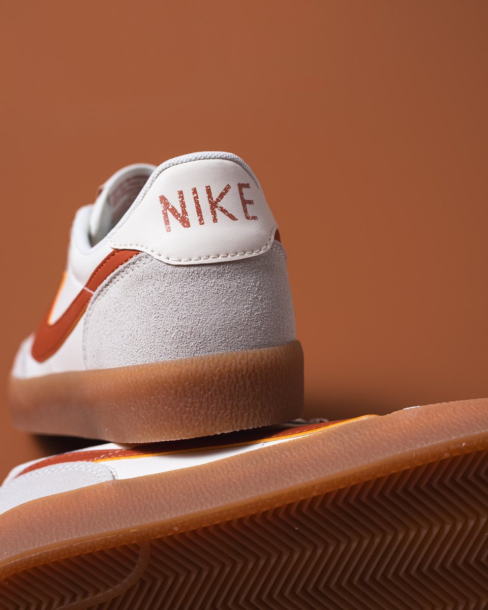 KickingItATX's tweet photo. The Killshot 2 

The leather &amp; suede make of this Kill Shot hits the the Sail &amp; Desert Orange color way while the gum sole compliments the silhouette. 

Shop this sneaker in store &amp; online in Men’s 7.5-13 for $90.

#kickingit #nike #killshot2 https://t.co/pNO2RKY9gw