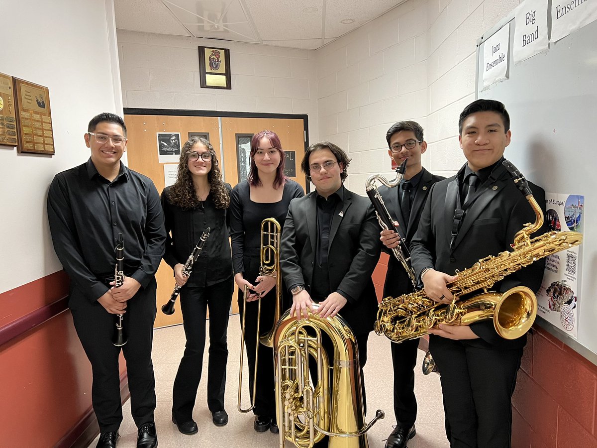 PHSbands's tweet photo. Congrats to our 6 PHS Band students (and Mr. Dalakian) for being part of the 2024 North Jersey Area Band! Thank you for representing PHS with Pride, Honor &amp; Spirit! @mrsc_vpa @PHS_GoodDay @PTHBOEJoni @ArtsEdNJ #Parsippany #NJAB #honorband #PrideHonorSpirit https://t.co/5lHVJg4bIM