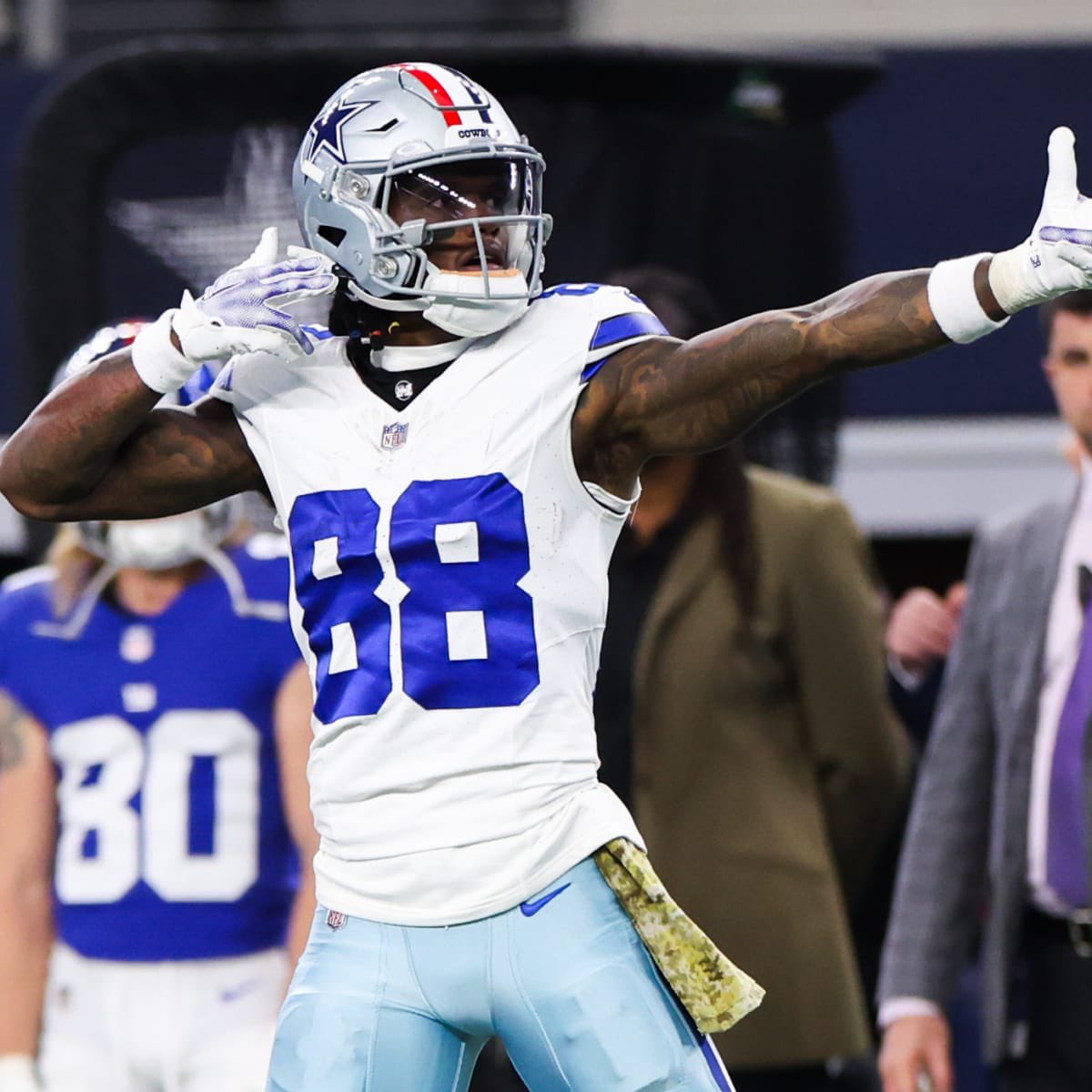 Mavs_FFL's tweet photo. Have a day today, 88

#DallasNation https://t.co/EttyfvQ6Se