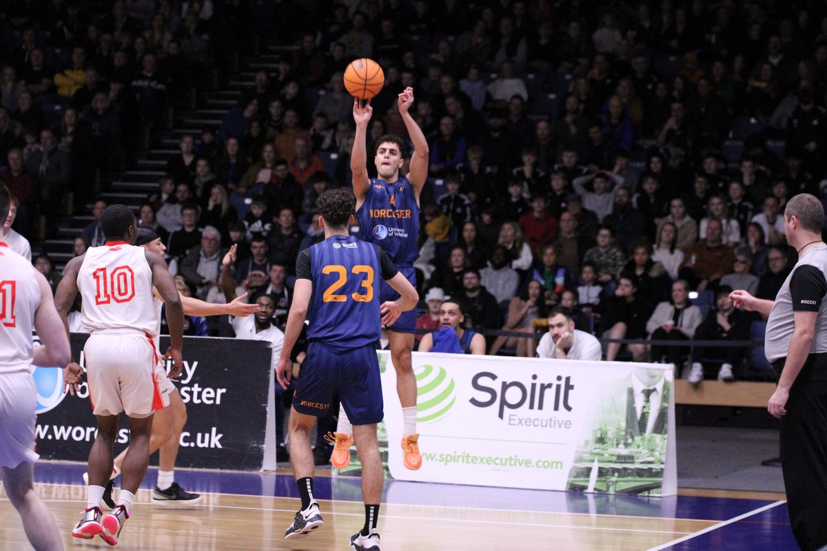 UW_Wolves's tweet photo. 📸IMAGES AT THE HALF📸

WOLVES VS SAINTS

#WolfPack #NBL2324 #FromTheGame https://t.co/rARSttkI4R