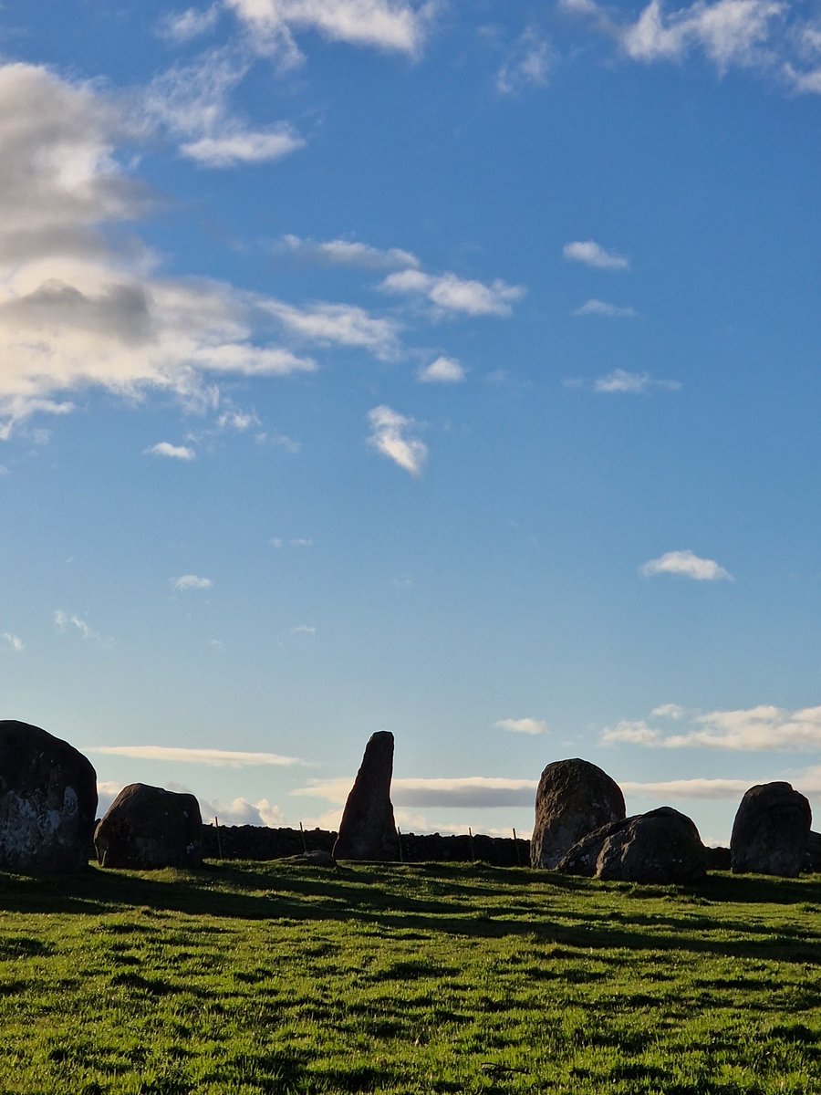 Morrigan_Wolfe's tweet photo. I had a lovely day at Long Meg. The sky was beautiful and the air was cold. Just what I needed
#longmeg #stonecircle #Neolithic #history https://t.co/nSVCgSuUmP