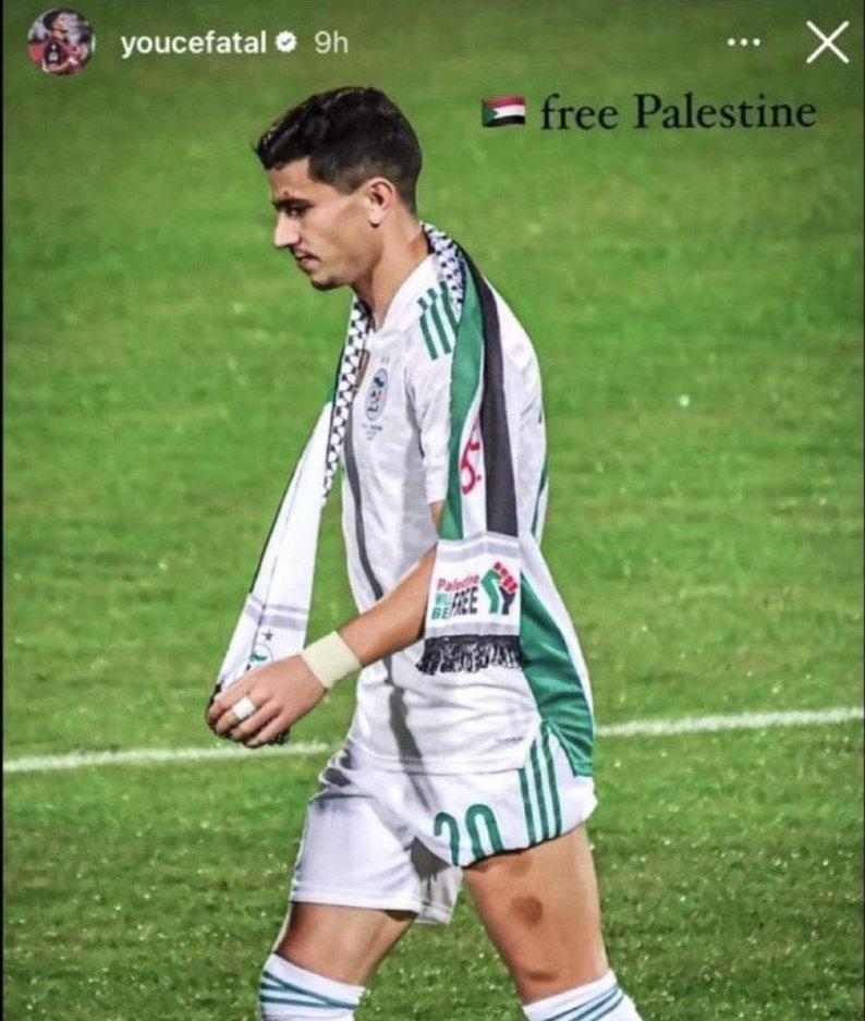 Filistin'e destek veren futbolcu Yousef Atal, Fransa tarafından 45 bin Euro para cezası ve 1 yıl hapis cezası aldı.

 Antalyaspor ise soykırımı destekleyip İşgal ordusu propagandası yapan Sagiv Jehezkel'i kadro dışı bırakıp maaş ödemeye devam ediyor !

KOVACAKSINIZ <a href="/Antalyaspor/">Hesap.com Antalyaspor</a>!