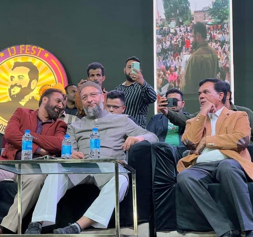 DrGaffarQuadri's tweet photo. @aimim_national @asadowaisi
@imtiaz_jaleel
AIMIM राष्ट्रीय अध्यक्ष असदुद्दीन ओवैसी साहब के औरंगाबाद दौरे में IJ फेस्ट की कुछ यादगार तस्वीरें इस वक्त सांसद इम्तियाज जलील साहब और डॉ गफ्फार कादरी मौजूद थे।
#IJFest #MP #Aurangabad #Food #sports #entertainment https://t.co/4Id3hTPQyZ
